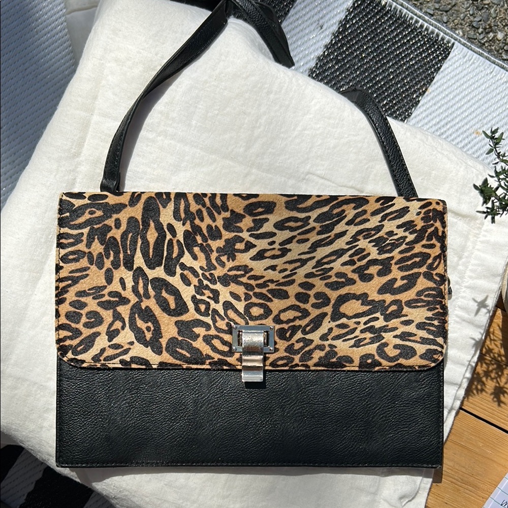 Inzi Leopard Print and Black Leather Women's Bag